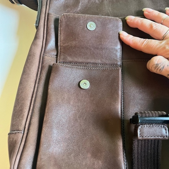 Coach Unisex Dark Brown  Leather Messenger Bag - Picture 6 of 7